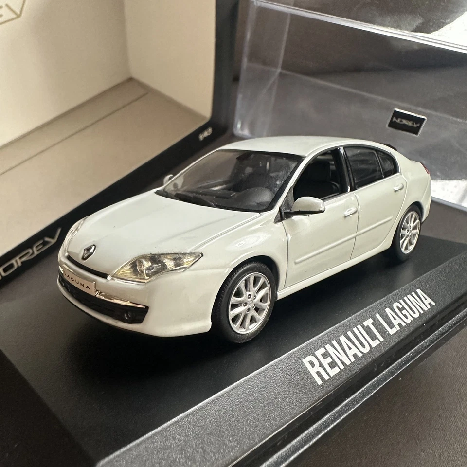 1/43 Renault Laguna III Berline 2007 Norev - Photo 1/4