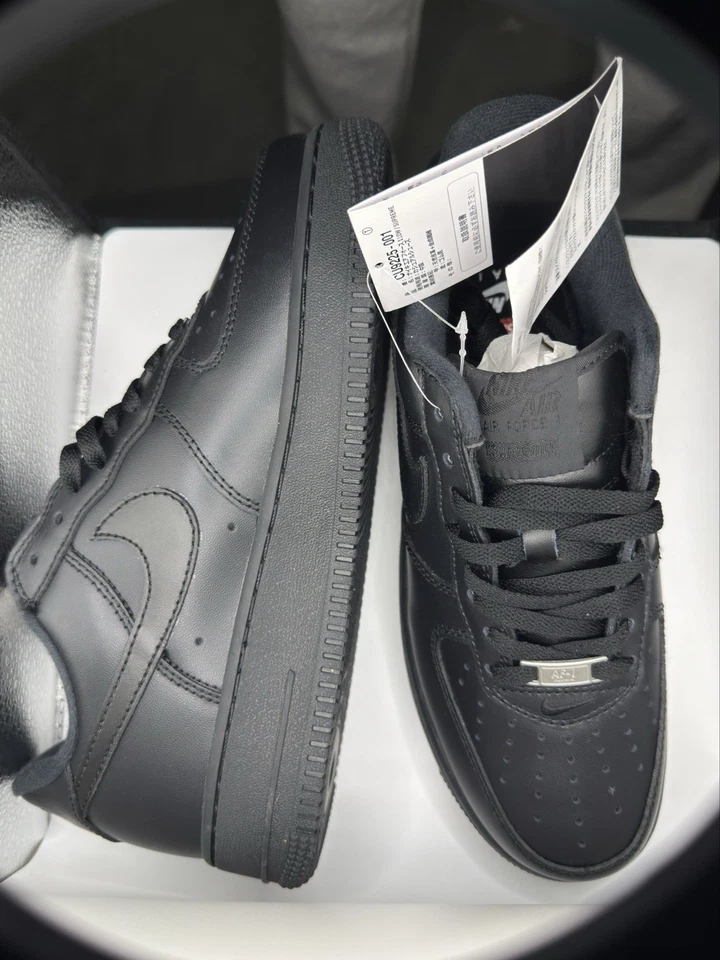 Supreme x Nike Air Force 1 logotipo de caja baja - negro Foto 3 de 4