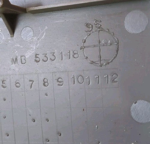 Nuevo Stock Antiguo Genuino Protón Puerta Trasera Borde Gris MB730887 - Imagen 5 de 5