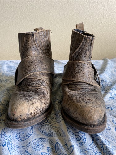 Understated Leather Matisse Bitchin Biker Boots Distressed Big Buckle Women Sz 6 - Picture 3 of 10