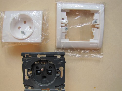 84206 LEGRAND SAGANE Prise de courant 2P+T Détromper Détrompage