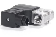 1pcs AIRTAC   Solenoid Valve DC24V 2L03008B  New