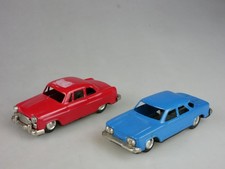 SSS toys Japan 2x Blech Friktion Spielzeug Auto 10,5cm tinplate car 135982