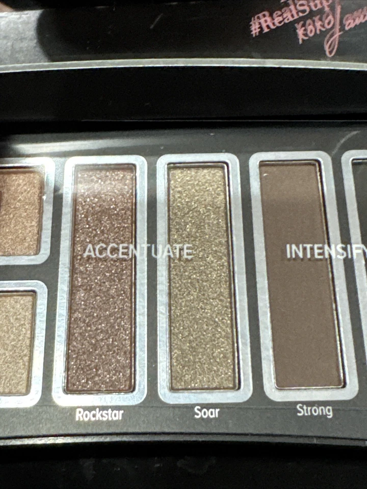 IT COSMETICS Superhero Eye Enhancing By NIGHT Essentials Eyeshadow Palette - Image 4 of 4