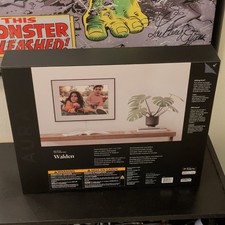 Aura Walden Digital Photo Frame 15" LCD Wi-Fi Wall-Mountable Black/White