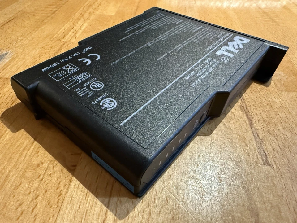 Módulo de batería Dell Inspiron 5000. NUEVO. Modelo BAT30WL.  Clasificación 11.1V 5400mAH Foto 2 de 2