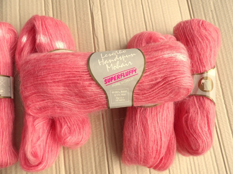 Lote de 7 HANKS LESOTHO HANDSPUN 85-100% MOHAIR Rosa 50g/140 m CADA - Imagem 3 de 4