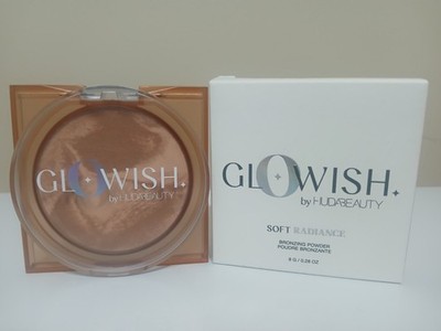 HUDA Beauty  GloWish Soft Radiance Bronzing Powder LIGHT 0.28oz BNIB AUTHENTIC