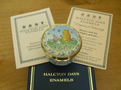 Boxed Ltd Ed Halcyon Days Winnie the Pooh ''Honig & Tee...'' Emaille Box - 1 5/8''