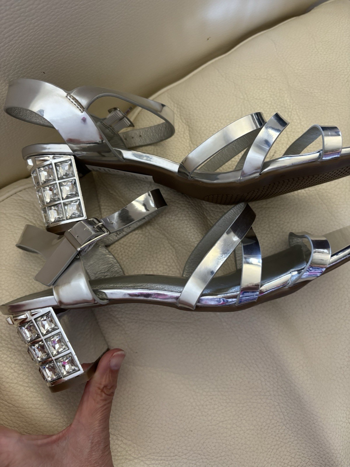 APL Sandali Jd Williams argento con tacco nero da 2 pollici taglia UK 7E