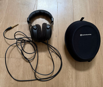 Beyerdynamic DT 880 Premium Edition Headphones (Black) 250 Ohms
