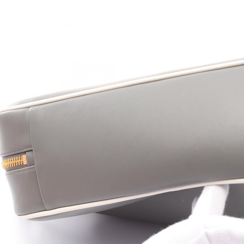 Miu Miu Grande Cuero Beau Bolso de Hombro Cuero Gris Blanco Usado - Imagen 6 de 6