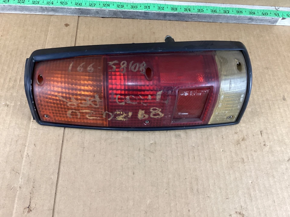 Conjunto de lanterna traseira traseira direita do passageiro Isuzu Trooper 1987-1991 - Imagem 3 de 4