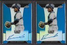 2018 Leaf Metal RONALDO HERNANDEZ Blue Prismatic Auto RC /35 Red Sox
