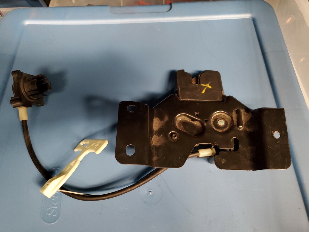 Trunk Lock Actuator Latch Release For 2008-2011 Lincoln Town Car - Rear Trunk Release Motor