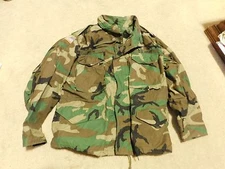 US ARMY BDU  COLD WEATHER  WOODLAND FIELD JACKET COAT  SZ MEDIUM - X SHORT