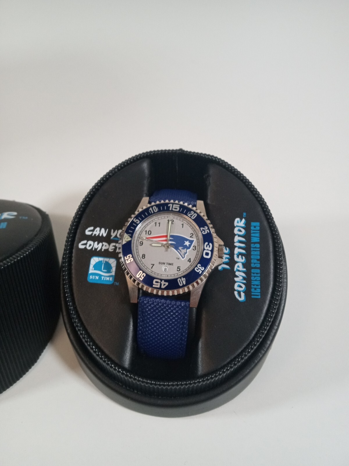 New England Patriots WATCHTHE COMPETITOR LICENSED SPORT WATCH IN CASE