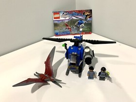 LEGO Jurassic World: Pteranodon Capture (75915) Complete