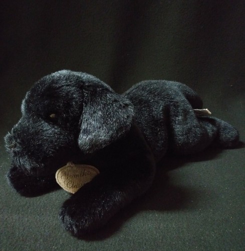 yomiko classics black labrador
