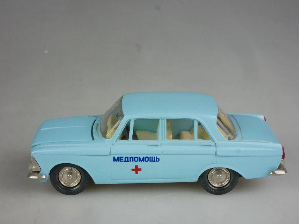 CCCP USSR 1/43 Moskvitch 408 Ambulance Medical Agat Tantal Novoexport 132751