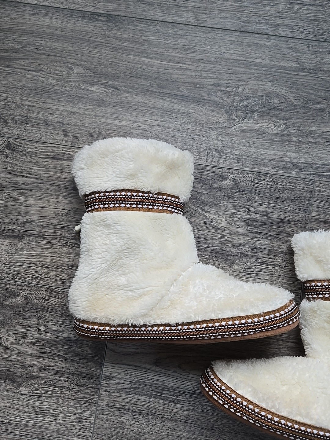 APL Woolrich Ciabatte da donna taglia 8 con stivaletti fuzzy BUONE