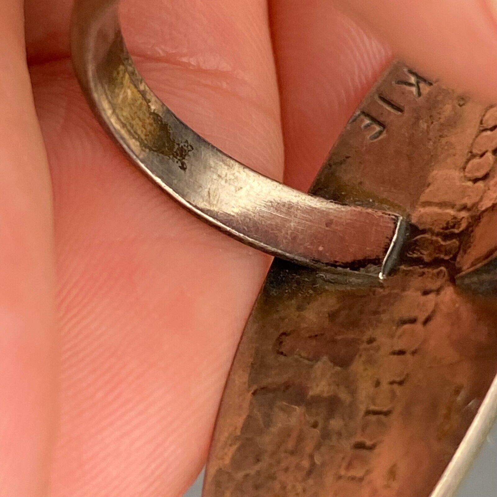 Vintage Hopi Lawrence Saufkie Prayer Feather Rain Sterling Silver Ring Size 8.25