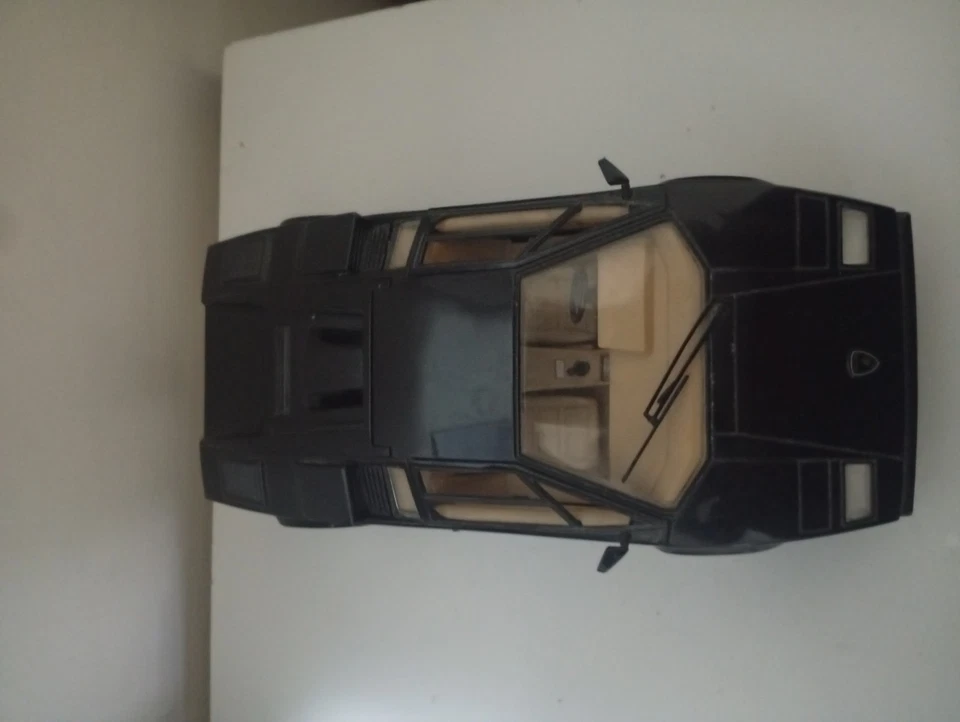 Lamborghini Countach Polistil 1/18 - Immagine 3 di 4