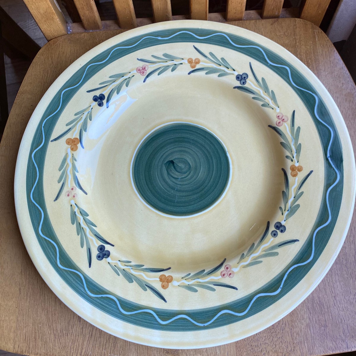 イタリア製の陶器WILLIAMS SONOMAパトリッツィエンボス皿 4枚セット WIlliams Sonoma Hand Painted Olive Vista 14 