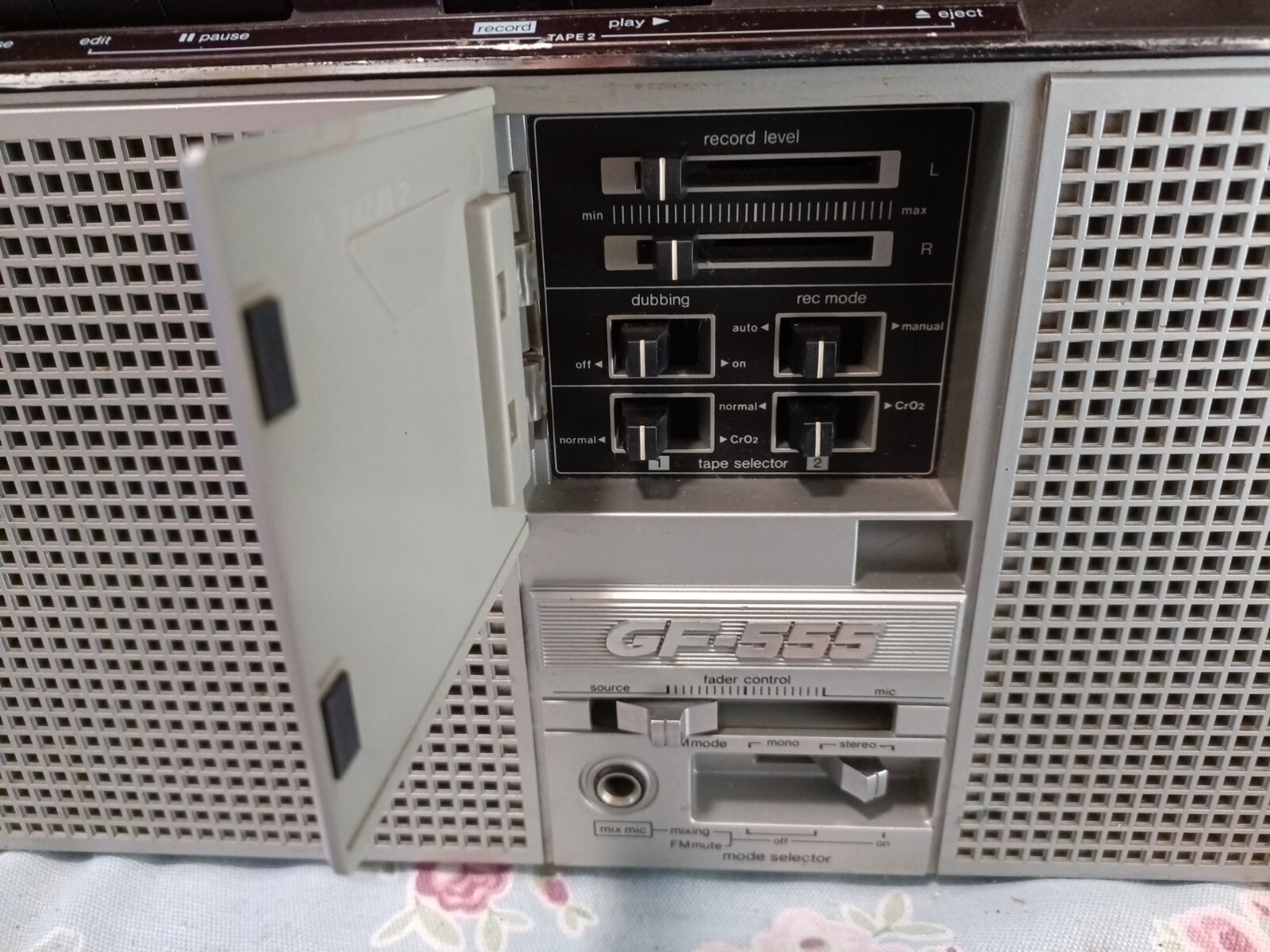 Sharp GF-555 Getto Blaster | EBay