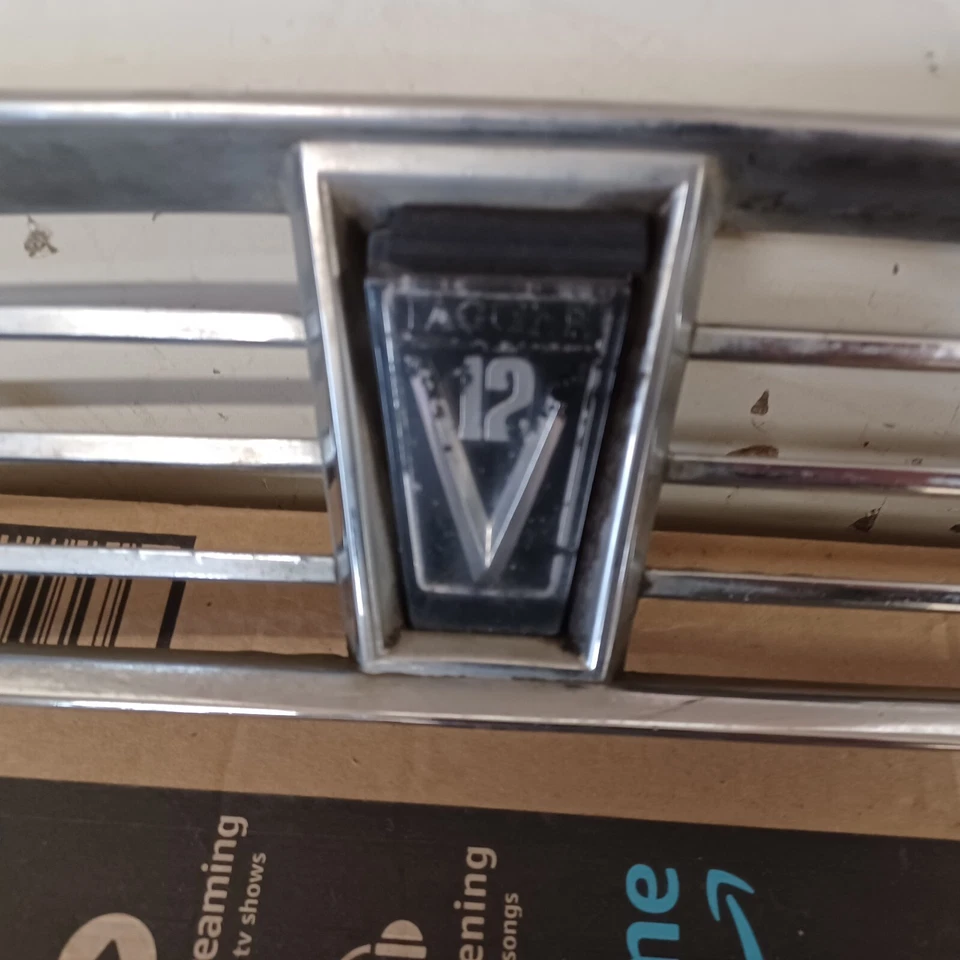 Parrilla de parachoques delantero cromada 84 Jaguar XJS V12 Foto 4 de 4