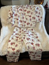 pottery barn Adult Flannel Heritage Santa Pajamas- Size XL- White
