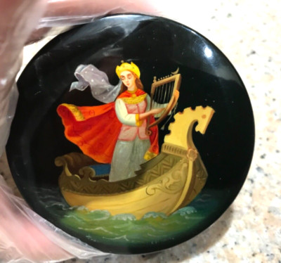   EXQUISITE OOAK Kholui Tsar Maiden USSR 1st known VICTOR LIPITSKY Lacquer Box