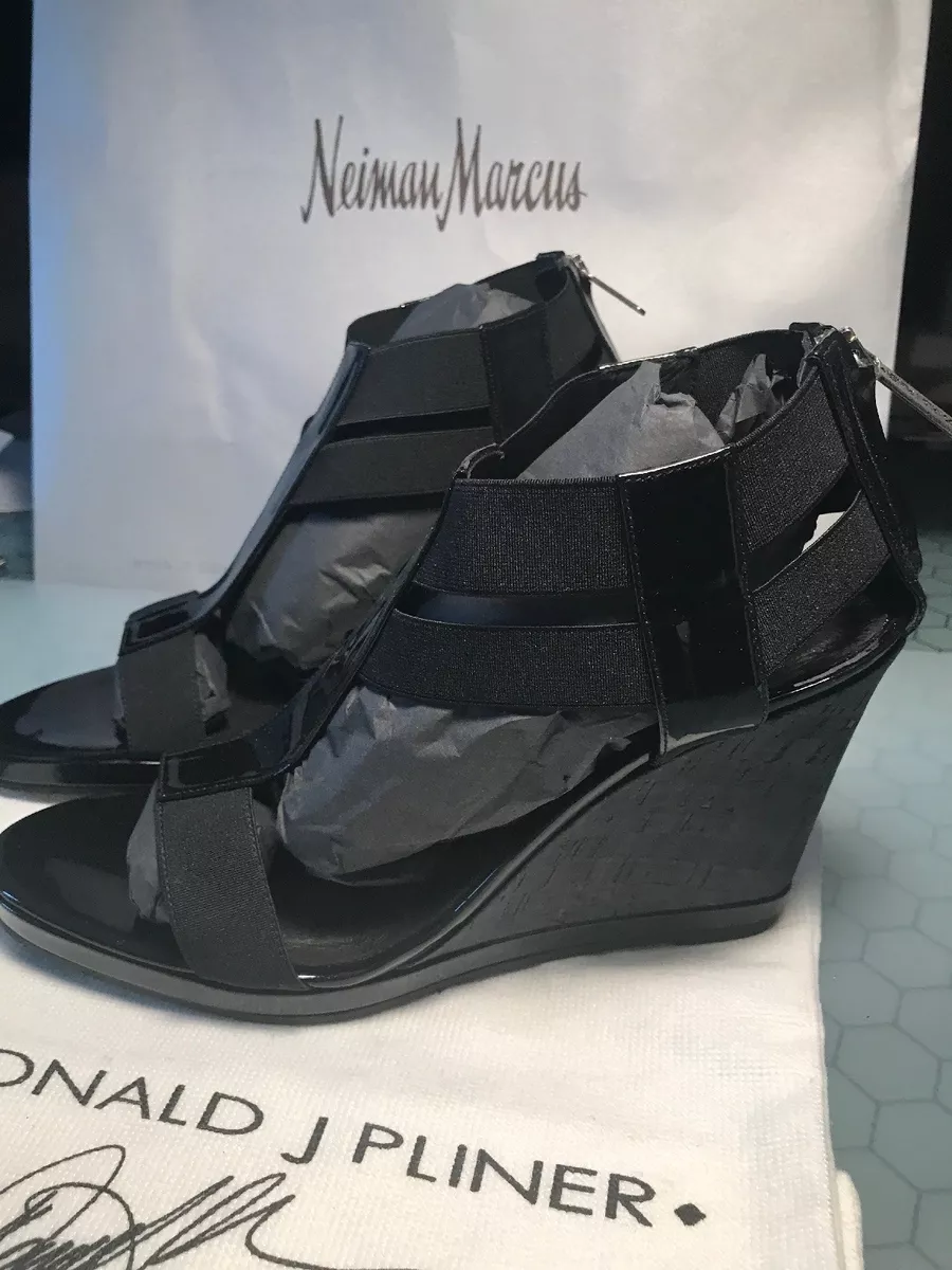 Donald pliner willow best sale sandal