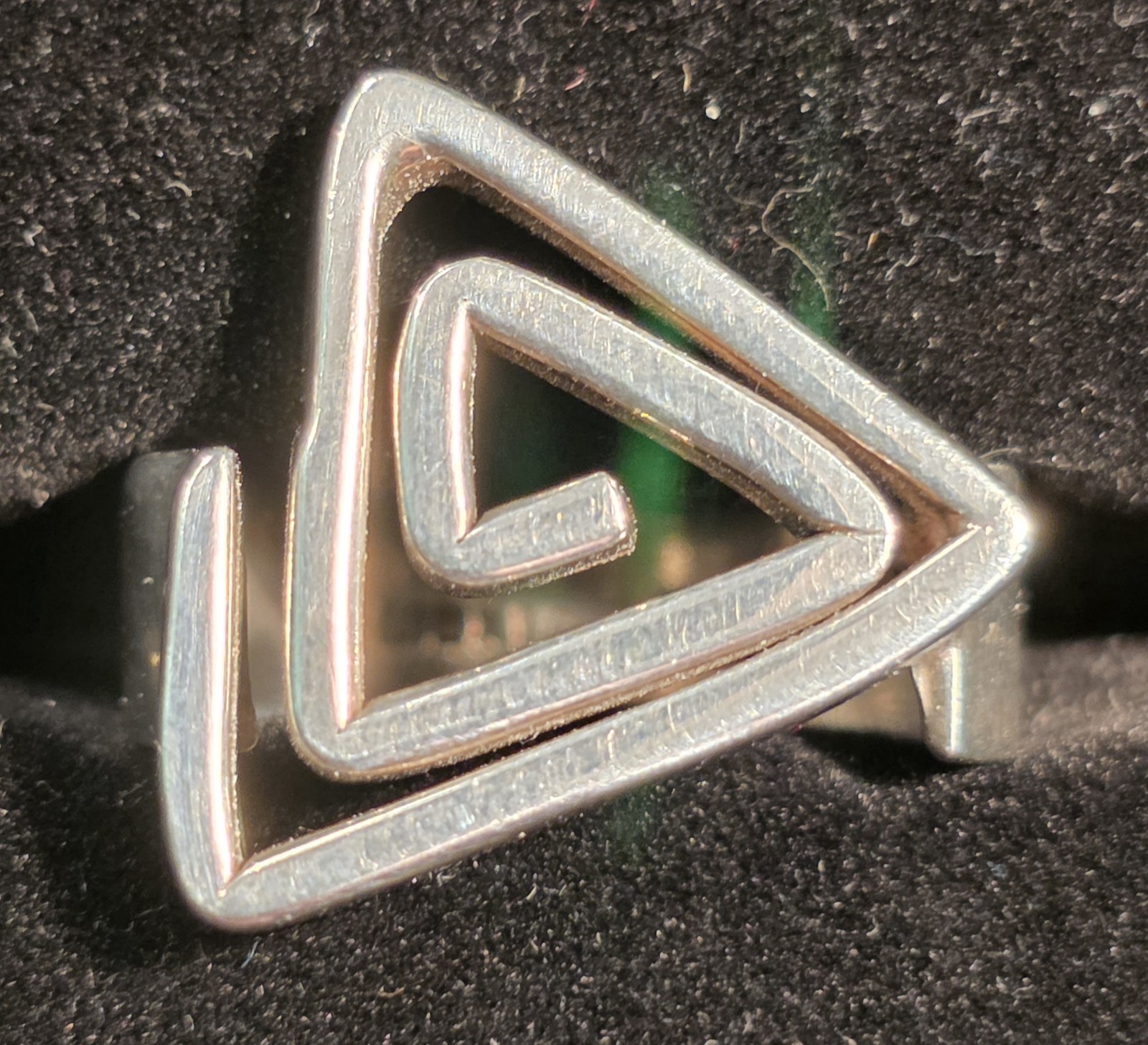 STERLING SILVER GEOMETRIC SHAPED TRIANGULAR RING - image 1