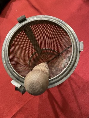 VINTAGE DEPRESSION ERA METAL CONE-SHAPE SIEVE & WOOD PESTLE TRIPOD COLANDER