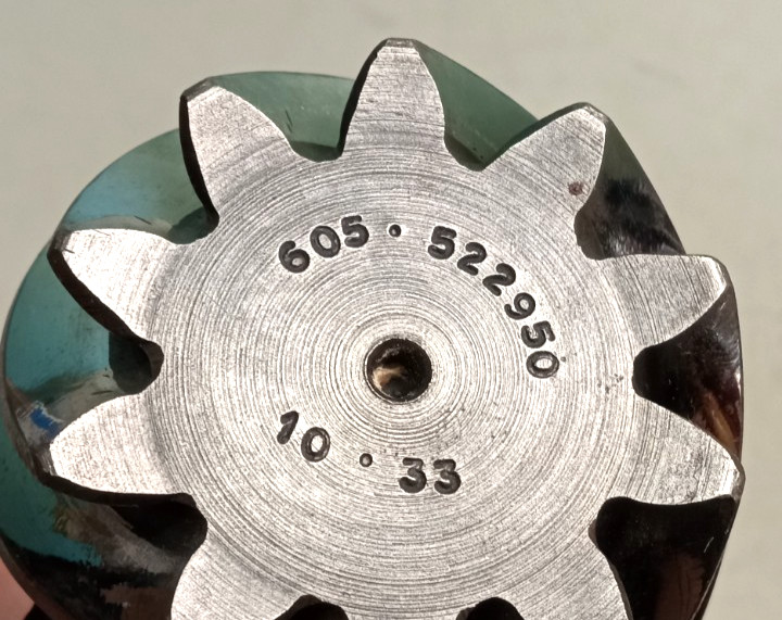 Ferrari 365 GTB/4 Daytona Transaxle Crown Wheel Gear_Pinion Shaft_522950_580485