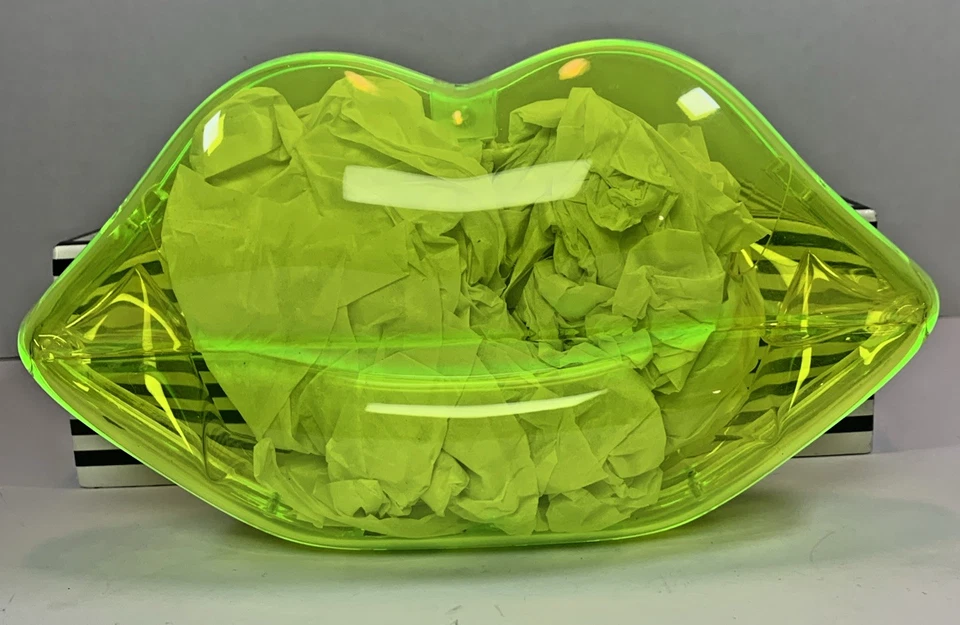 Bolso de Mano Lulu Guinness Perspex Verde Neón Labios Transparentes Sin Usar Foto 2 de 4