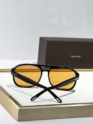 Tom Forc Aviator-style Sunglasses with Amber Lenses Amazon.com: Tom Ford Stavros Amber Navigator Men main image 2