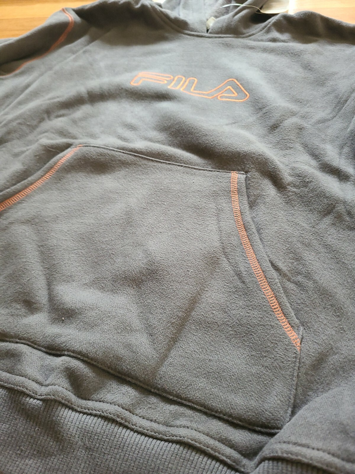 Nuovo con etichetta!! Felpa con cappuccio Fila grigia giovane taglia L pile scamosciato