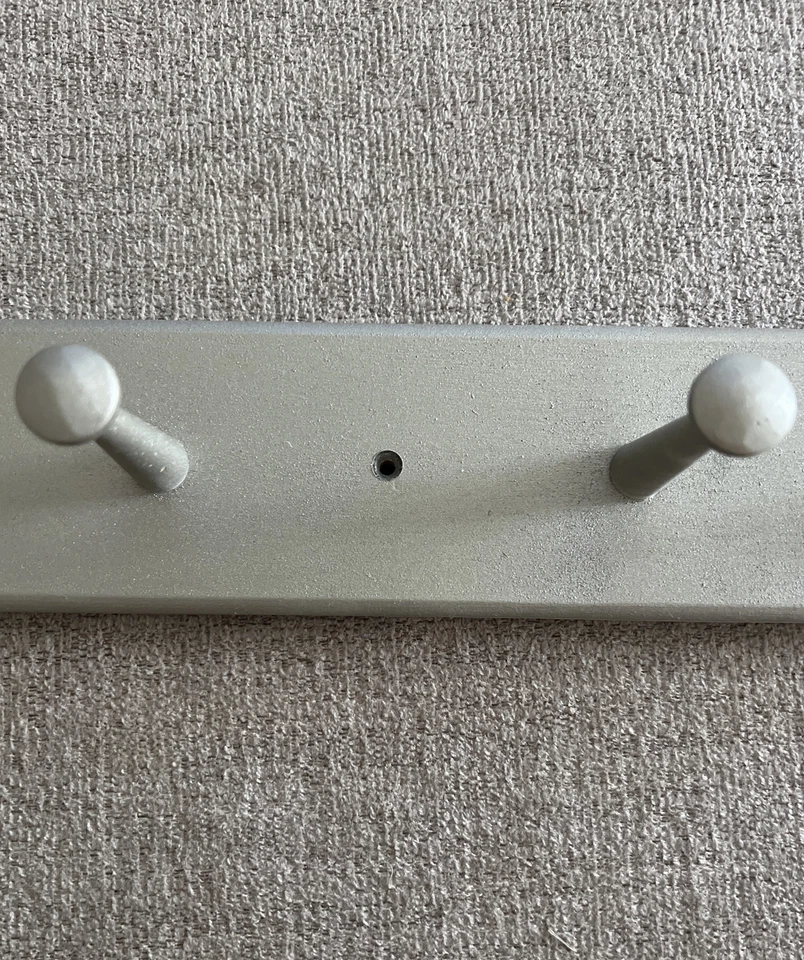 Tablero de gancho Mainstays con cinco ganchos plateado Foto 4 de 4