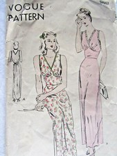 Gorgeous WWII Era 1940s '44 Nightgown Vogue Vintage Sewing Pattern 5309 b 30-32