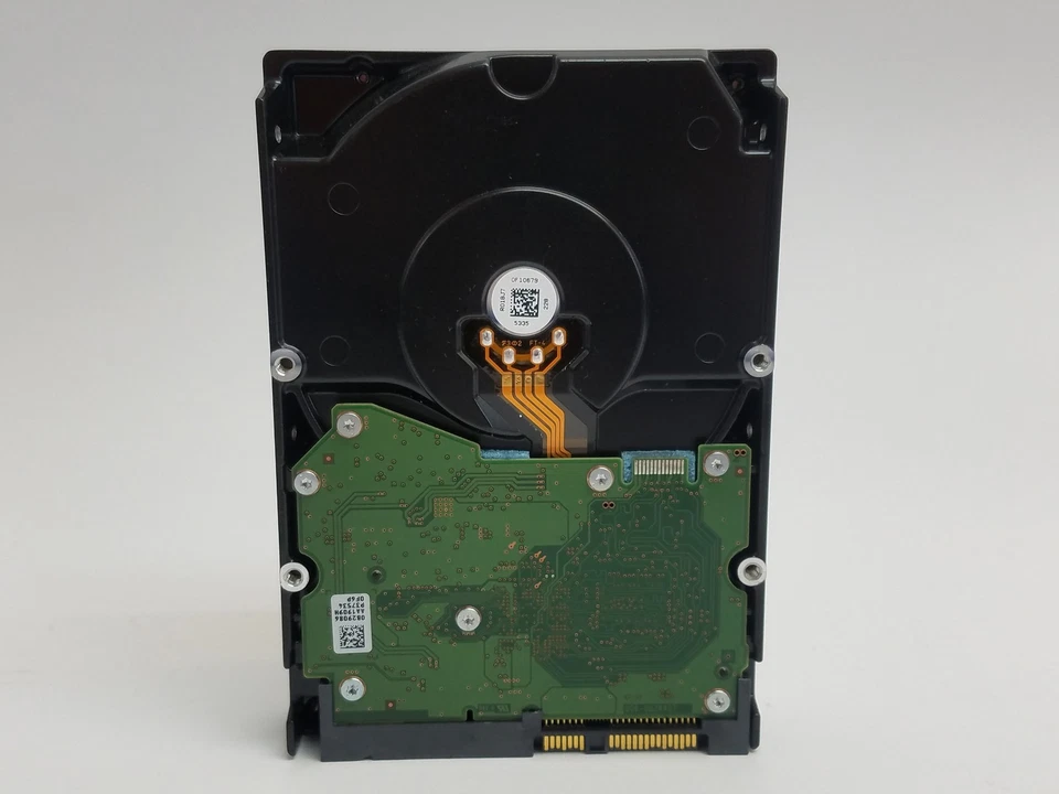 Lot of 2 Hitachi HP Ultrastar HUS724040ALS640 4 TB SAS 2 3.5 in Server Drive - Image 2 of 3