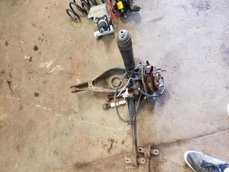 (SOMENTE RETIRADA LOCAL) Suspensão Traseira Esquerda Motorista Rodas de 18" Compatível com 10 LEXUS HS250H - Imagem 2 de 4