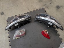 Fari Renault Clio - Codice: 260104476R - Sinistro e Destro