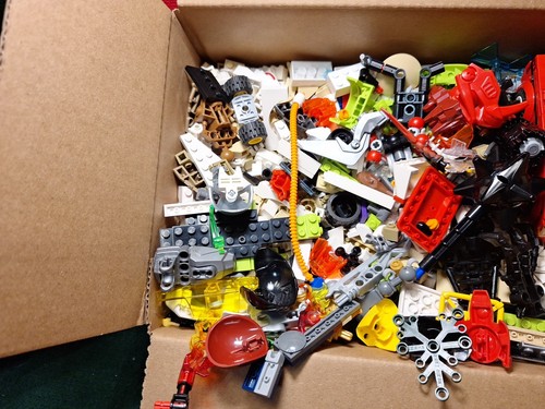 Lotto blocchi Lego/Mega sfusi 4 libbre in scatola 11,75x8x4,75. Lotto #1 - Foto 9 di 9