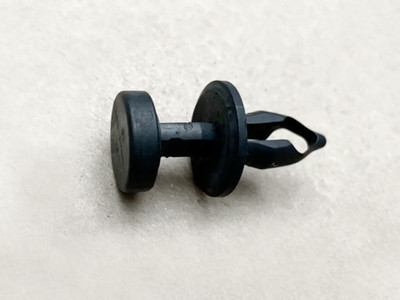 Chrysler Dodge Taillamp Fastener Push Pin Taillight Retainer Clip Mopar OE OEM