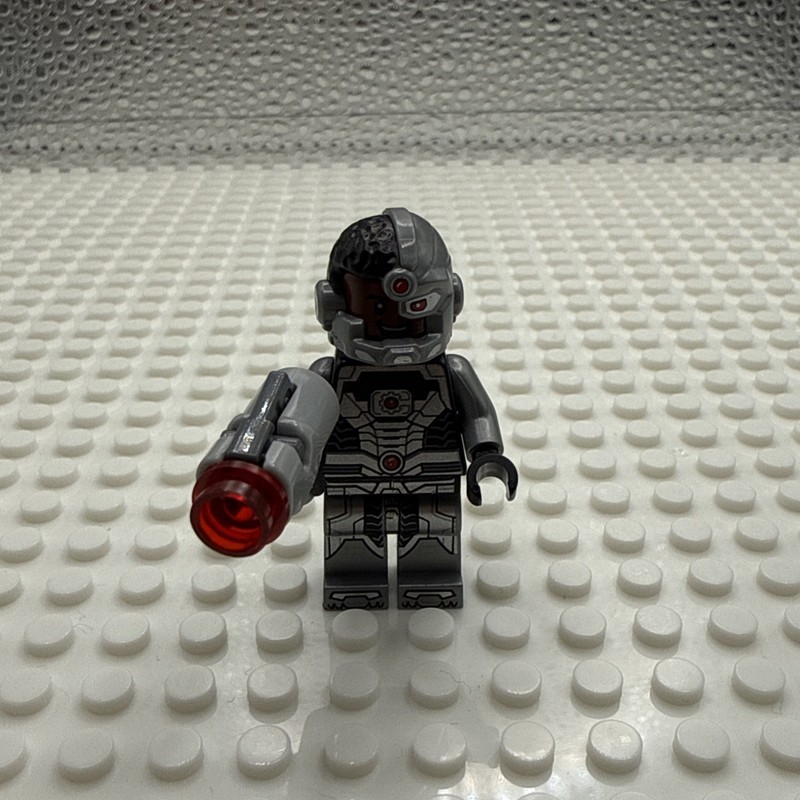 Lego Cyborg 76028 71210 Black Gloves, Smiling Super Heroes Minifigure