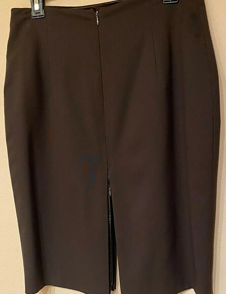Saia ELIE TAHARI MARROM COURO E DETALHES COM ZÍPER TOTALMENTE FORRADA tamanho EUA 10/Reino Unido 14/It 46 - Imagem 3 de 4