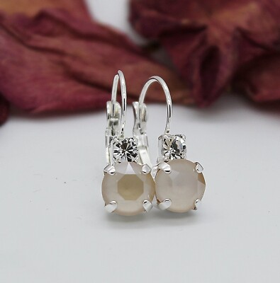Leverback Ohrringe Elfenbeincreme aus Swarovski Kristallenementen