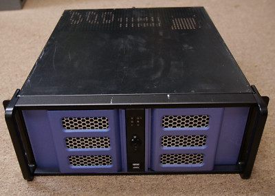 iStarUSA D-400 Blue 4U Server Chasis Honeycomb Vents